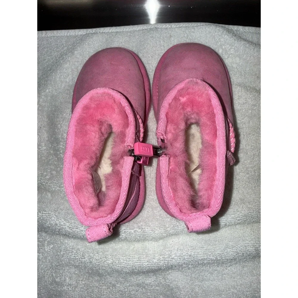 Uggs Classic Ultra Mini  Pink Boots Youth Girls Size 9‎